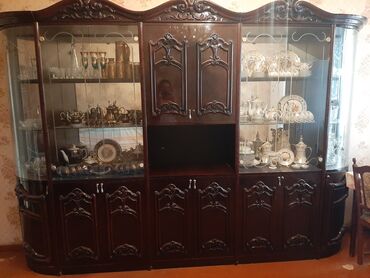 сервант: Servant tecili satilir,maraqlananlar 051 596 79 46 zeng vursunlar