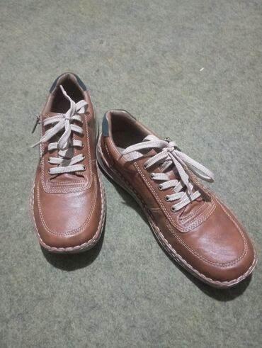 обувь школьная: Обувь, ботинки оригинал Германия, 43-й размер, заказал себе но размеры