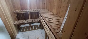 баня рядом: Баня/парная с комнатой отдыха и душевой - Парная с деревянной