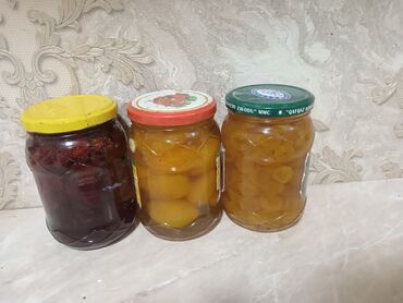 Digər qida məhsulları: Çeşidlə mürəbbələr bişirilir.Qiymət dəyişir