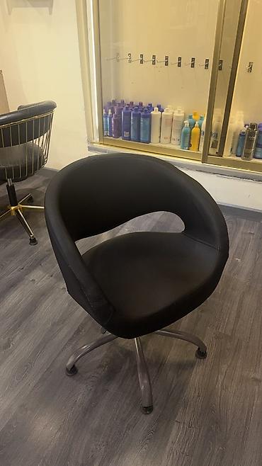 salon stulu: 6 eded oturacaq biri 100azn. Unvan 28 May Nigaz — 1