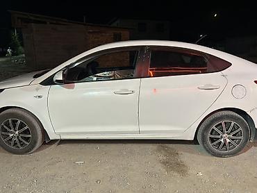 трактор 82 1: Hyundai Solaris: 2018 г., 1.4 л, Автомат, Бензин, Седан — 2