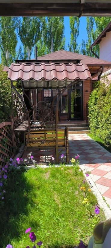 продаю дом на иссык куле село тамчы: 90 кв. м, 3 бөлмө, Унаа токтотуучу жай