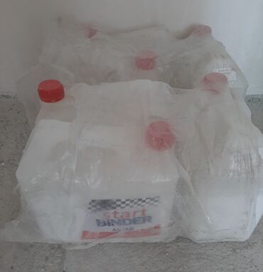 Digər tikinti materialları: 4 litrlik binder biri 5 manat. 6 dənədi. ünvan Yasamal rayonu German