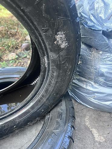 Шины: Комплект зимних шин Goodyear ICENAVI размером 205/70 R15 96T. На фото — 2