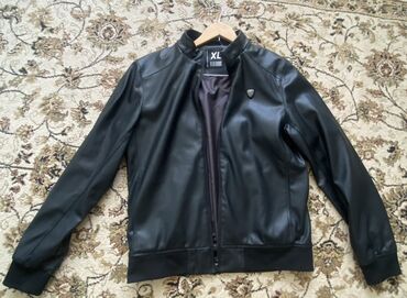 Куртки: Мужская куртка, XL (EU 42), Emporio Armani 7, Б/у, цвет - Черный, Самовывоз, Платная доставка