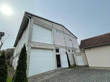 Magacini i radionice: U našoj ponudi su dva nova objekta na 15 ari placa - kancelarijski — 12