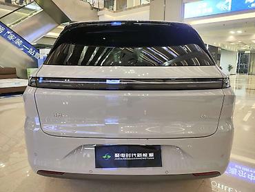 Lixiang: Lixiang L6: 2025 г., 1.5 л, Автомат, Гибрид, Кроссовер — 5