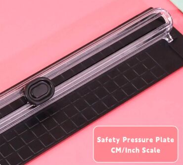 Ostali ručni alati: Novi A3 trimer za papir. Putanja noža 29.8 cm. Dimenzije table 33 x 6 — 6