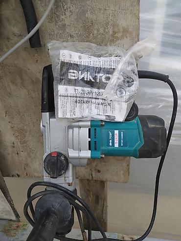 açar seti: Viktor P-28-3P elektrik perforatoru (Rotary Hammer) Xüsusiyyətlər: - — 5