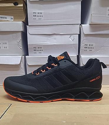 Patike: Muske patike 
41-46
Cena 3200 din — 4