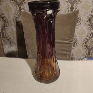 ваза индия: Lepka vaza satilir. hundurluyu 34 sm