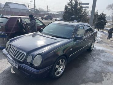 plat e: Mercedes-Benz E 200: 1996 г., 2.8 л, Автомат, Бензин, Седан