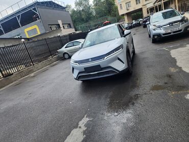 рассрочка продаю: BYD : 2025 г., 0.1 - engine capacity л, Вариатор, Гибрид, Универсал