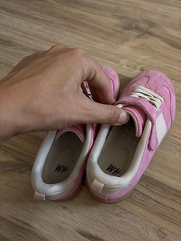 invento prsluci: Dečije patike H&M Veličina 30 - Model: niske patike sa — 4