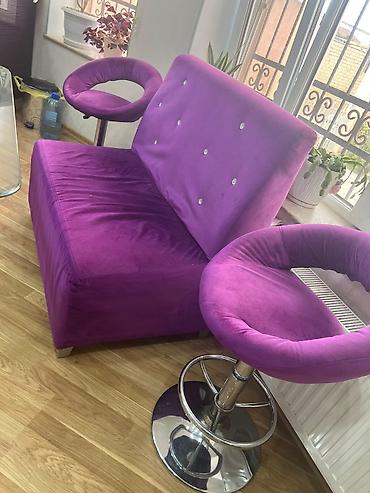 bar stolu: Bənövşəyi rəngli yumşaq məxmər dəst: - 1 ədəd kompak təkli divan – — 1