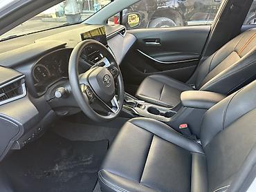 prius s: Toyota Corolla: 2023 г., 1.8 л, Вариатор, Гибрид, Седан — 5