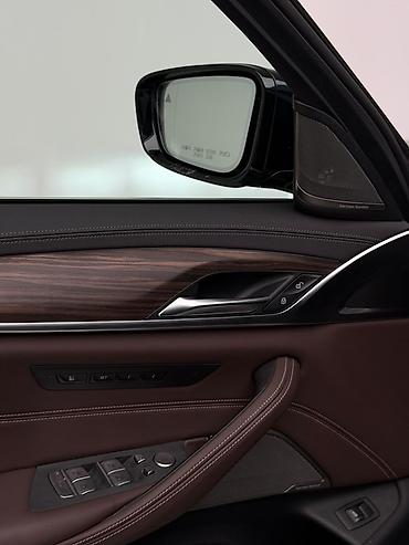 купить мерс с: BMW 530: 2020 г., 2 л, Автомат, Бензин, Седан — 6