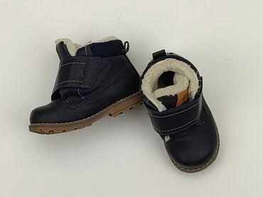 czarne legginsy dla dzieci: Śniegowce, 23, stan - Dobry