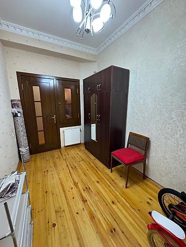 lokbatanda ev satilir: - Kirayə mənzil əşyalı. – 700 azn (ailəyə və iş adamına ) - — 9