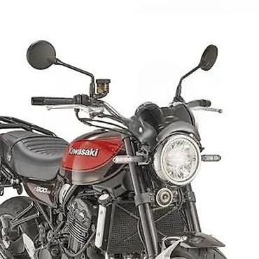 honda: Kawasaki Z900 motocikl u crvenoj i crnoj boji. Ovaj model karakteriše — 2