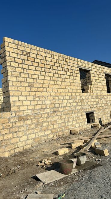 taxta kub: Kubiklerin boşaldılması, qazıntı işləri fundament, qapı-pəncərə