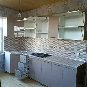 Sifarişlə mətbəx mebeli: Sifarişlə mətbəx dəsti, Özü çəkən petlələr, Mat laminat, Kredit yoxdur, Pulsuz çatdırılma — 16