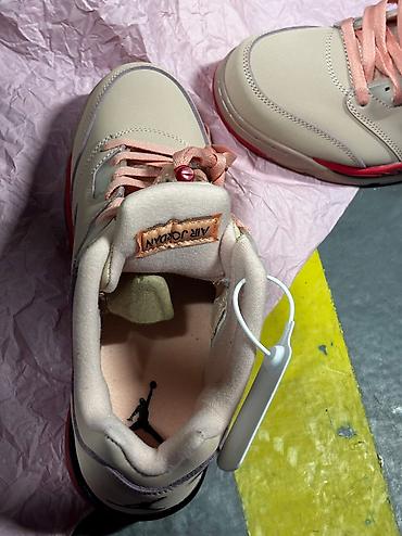 кроксы 42: Эркектердин кроссовкасы, 43, Air Jordan, Жаңы, түсү - Кызгылт, Өзү алып кетүү, Акылуу жеткирүү — 5