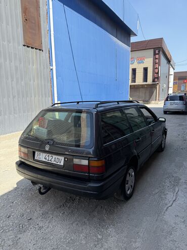 мото чопер: Volkswagen Passat Variant: 1993 г., 1.8 л, Механика, Бензин, Универсал