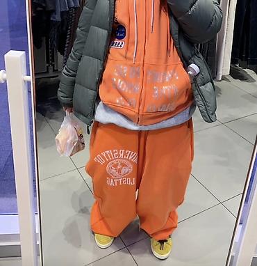 Спортивные штаны: ВЕЩИ НОВЫЕ, магазин Широкие спортивные штаны унисекс, ярко-оранжевые — 2