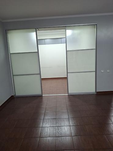 open space: Сдаем офис в "Золотом квадрате", ул. Разакова 22, 110м2, 3 комнаты — 4