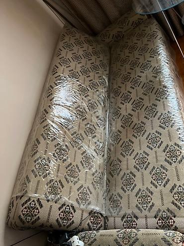 sofa: Диван раскладной с классическим тканевым покрытием и орнаментом в — 2
