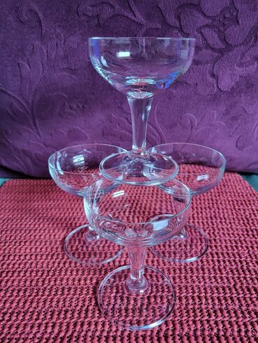 Čaše: Case nove za zastoko pice iz 70ih. god. Zapadna Nemacka. tanje — 1