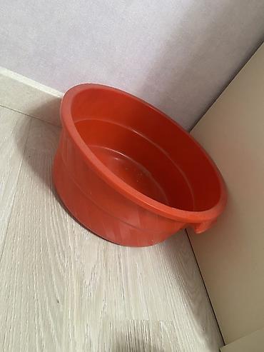 Baklar və çənlər: Plastik yuvarlaq leğən - Material: möhkəm plastik - Rəng: narıncı - — 1