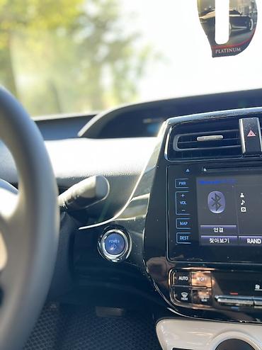Toyota: Toyota Prius: 2017 г., 1.8 л, Вариатор, Гибрид, Лифтбек — 10