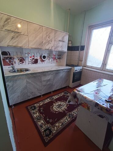 продаю дом с раздольное: 2 комнаты, 52 м², 105 серия, 2 этаж, Косметический ремонт