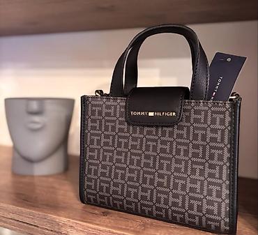 svečana torbica: Tommy Hilfiger damska mini torba/tašna sa monogram printom TH. - — 1