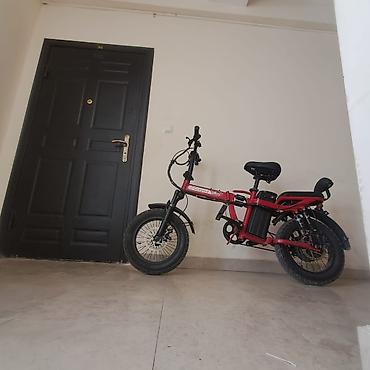 r125 yamaha: Skuter — 2