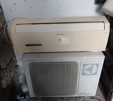 Honda: Electrolux split kondisioner sistemi - Marka: Electrolux - Tip: Divar