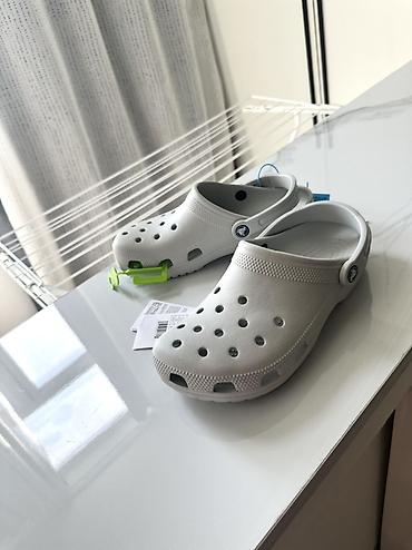 Сабо: Crocs Classic Clog, оригинал, цвет светло-серый. Размер от 40, может и — 2