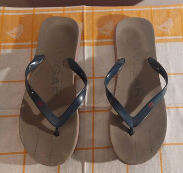 plastične sandale za vodu: Muške japanke NAVIGARE 44-45 Solidno očuvane, broj 44-45. Slanje