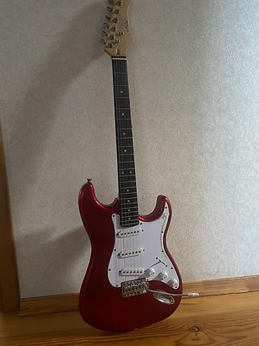 elektro gitara satışı: Alındığından bəri çox az istifadə olunub. Xaricə köçürəm deyə satılır — 2