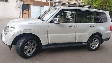pajero stop: Mitsubishi Pajero GLS, V6 benzin mühərriki, tam ötürücülü ofroud/SUV — 2