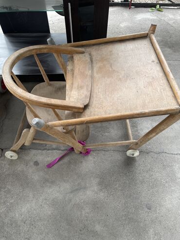 стол мраморный и стулья: Стульчик для кормления