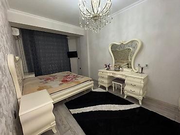 Mənzillər: Əhmədli, 3 otaqlı, Yeni tikili, m. Həzi Aslanov, 65 kv. m — 4