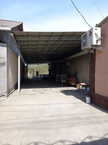 Продажа коттеджей и домов: 🏡 Продаётся дом с магазином в Бишкеке 📍 Район: Кызыл-Аскер 🛏 4 — 1