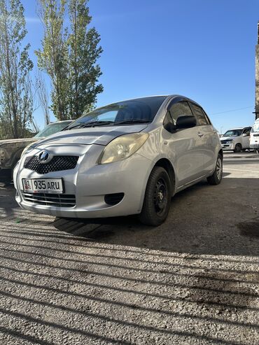 Toyota: Toyota Vitz: 2005 г., 1 л, Вариатор, Бензин, Хэтчбэк