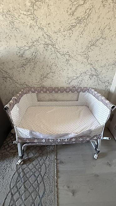 ining baby k308: Детская приставная кроватка, Б/у, С колесиками, цвет - Серый — 2