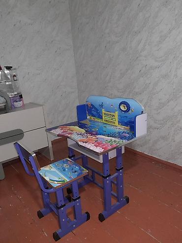usaq yazi stolu: Uşaq üçün dərs masası və stul dəsti - Dəniz mövzulu rəngarəng dizayn — 1