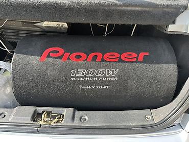 pioneer deh: Avtomobil üçün səs sistemi komplekti satılır. Komplektə Pioneer — 1